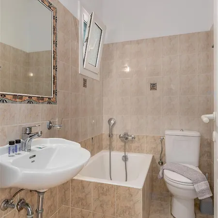 Ornos Apartments オルノス