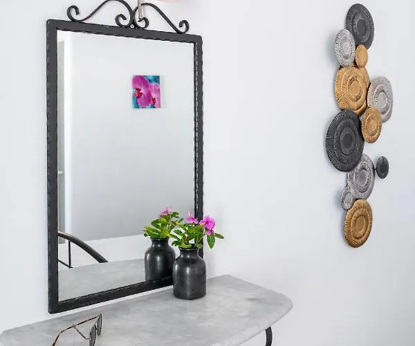 Ornos Apartments アパート オルノス