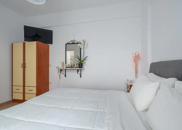 アパート Ornos Apartments *